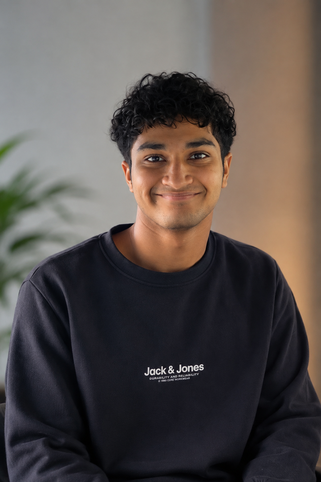 Portrait of Advik, founder of EconReads